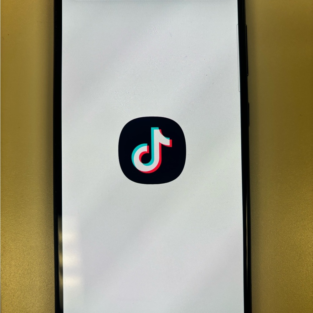 TikTok installed Samsung Galaxy A52. Used perfect condition!